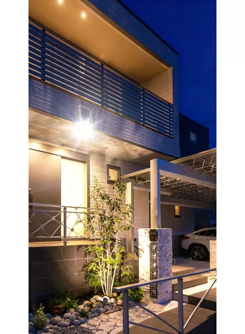 Picture of Solar Flood Light with Remote – 100W / 200W / 300W / 400W Outdoor Waterproof LED Security Lamp (6500K)”