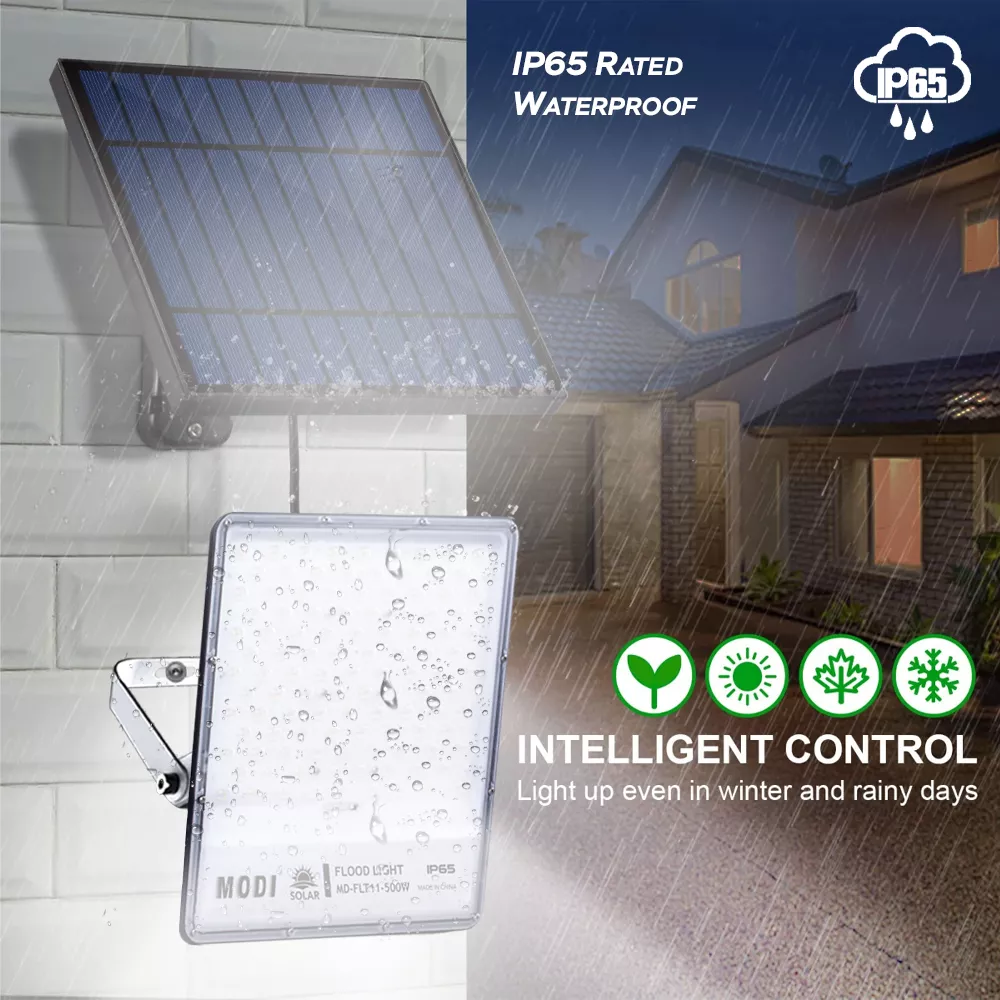 IP65 waterproof 400W solar LED light mounted during heavy rain