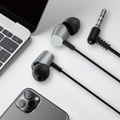 Picture of 3.5mm In-Ear Wired Earphones with Mic Deep Bass Noise Isolation Headphones 1.2M Cable for Smartphones Black/Silver